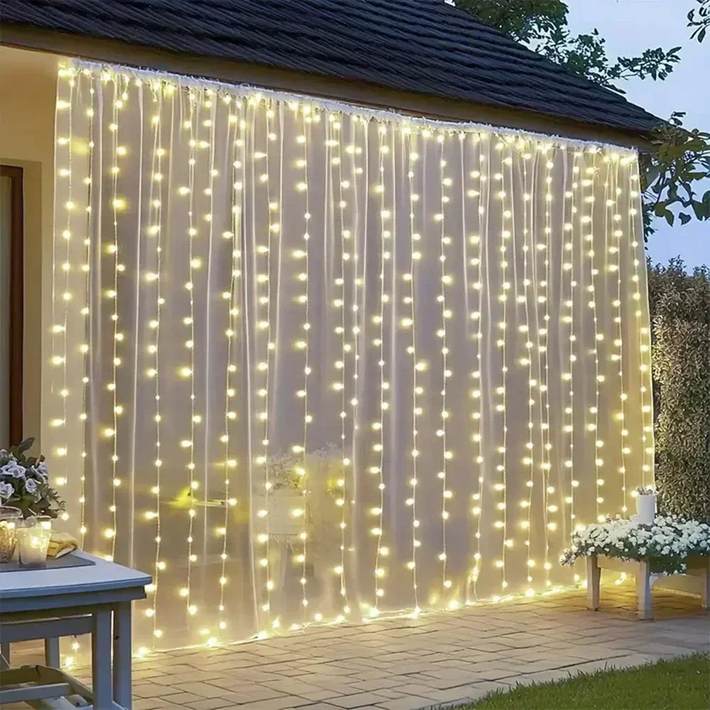 Outdoor Solar LED Curtain Fairy Lights - Decorative String Lights for Christmas and Weddings, Available in 600/300/200/100 LEDs